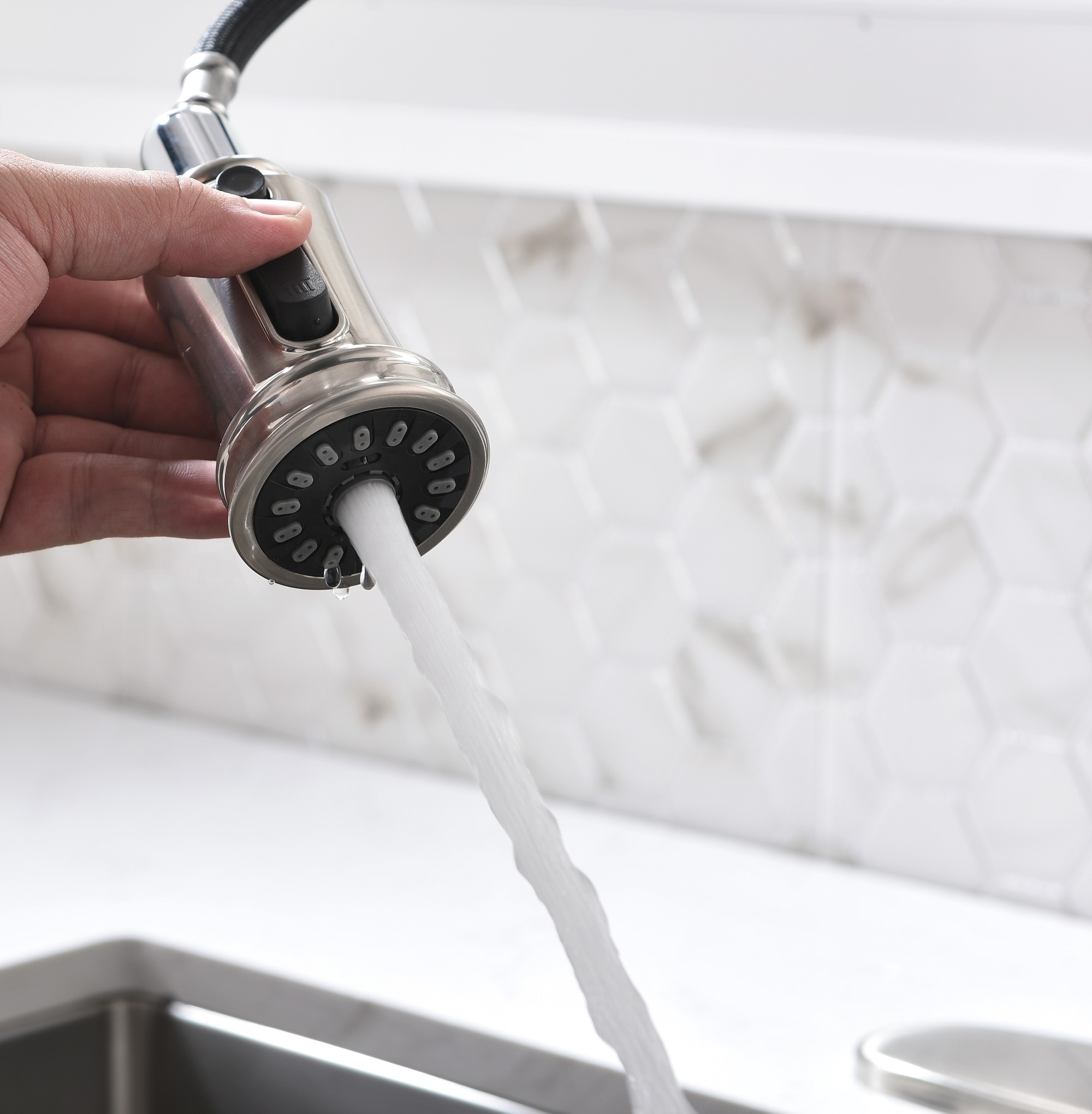 APS135-BN Küchenarmatur Cupc Schwenkauslauf für Küchenspüle Wasserhahn Küchenarmatur herunterziehen